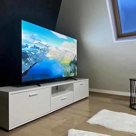 Diamond Hill Veselic *