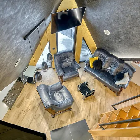 Diamond Hill Veselic Divčibare