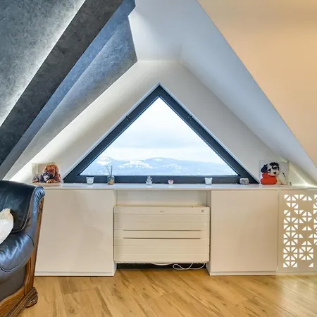 Diamond Hill Veselic *