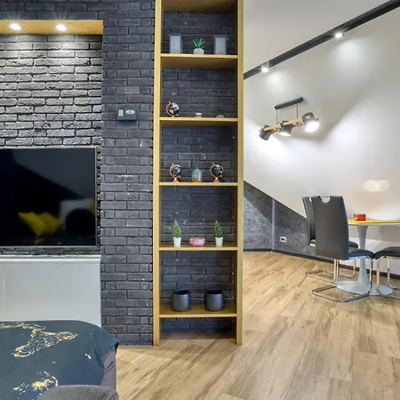 Diamond Hill Veselic Divčibare