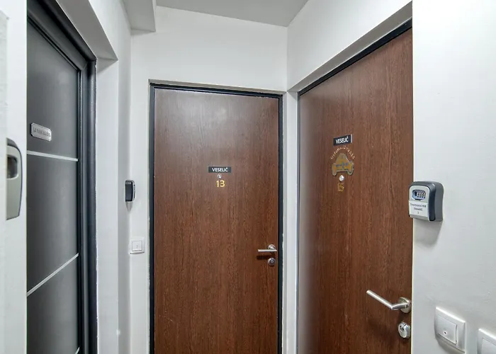 Diamond Hill Veselic * Divčibare