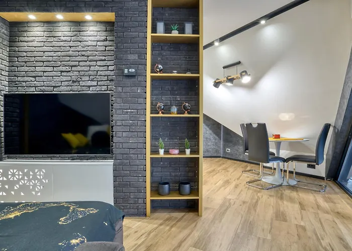 Diamond Hill Veselic Divčibare